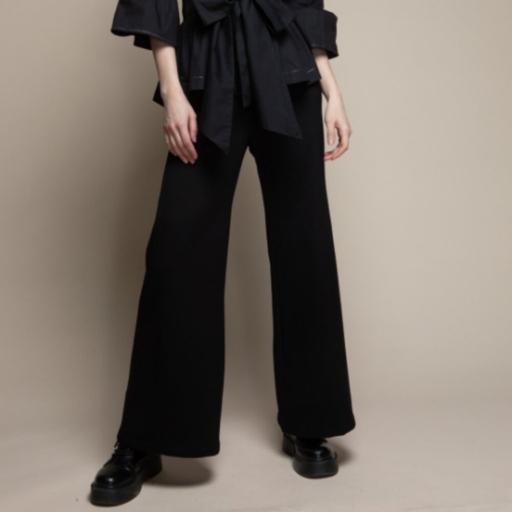The Jennifer Black Pant